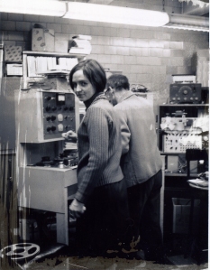Alice Shields (Rajko Macsimovic) vers 1966, aux studio de l'université de Columbia-Princeton